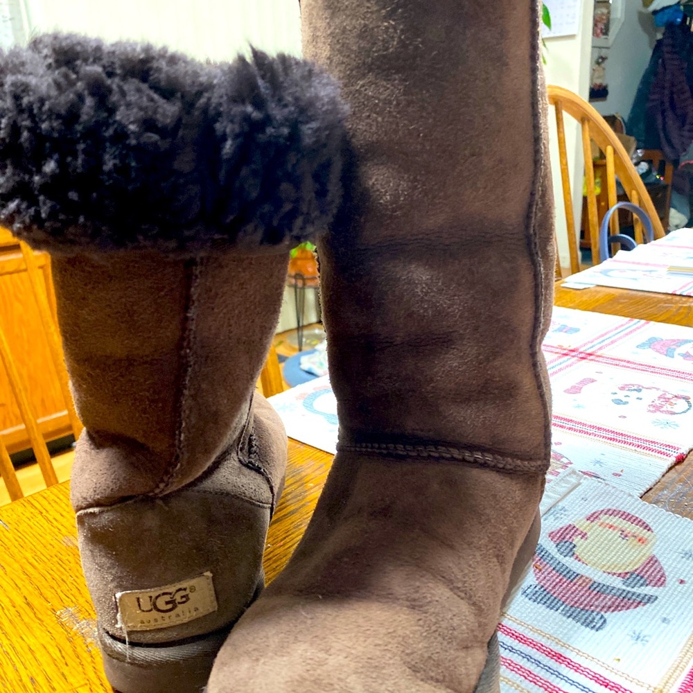 Tall Brown Ugg’s Size 7
